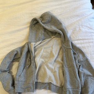 Brandy Melville Cropped hoodie